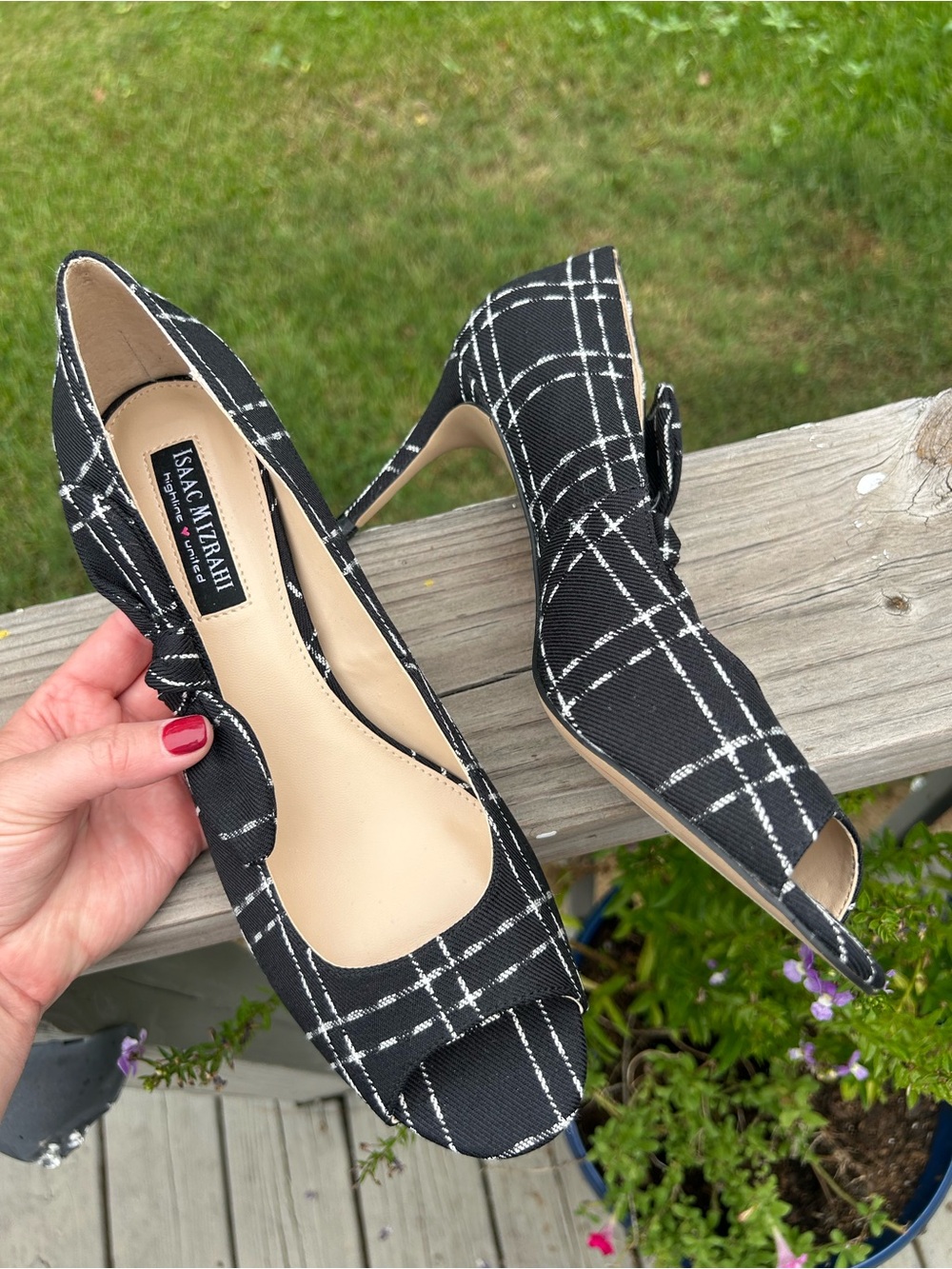 Isaac Mizrahi Serena Black Plaid Peep-Toe Heels 10M NEW Bow Accent
